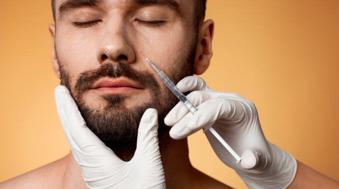 a-patient-undergoing-the-best-beard-transplate-in-Kerala-procedure